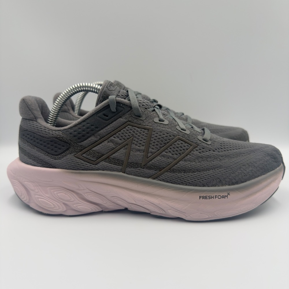 New Balance Fresh Foam X 1080 v13 Women Size 9.5 Running Shoes Grey Pink